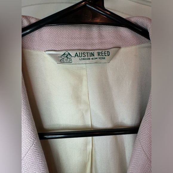 Vintage Austin Reed Women’s Suit Jacket - Picture 4 of 5